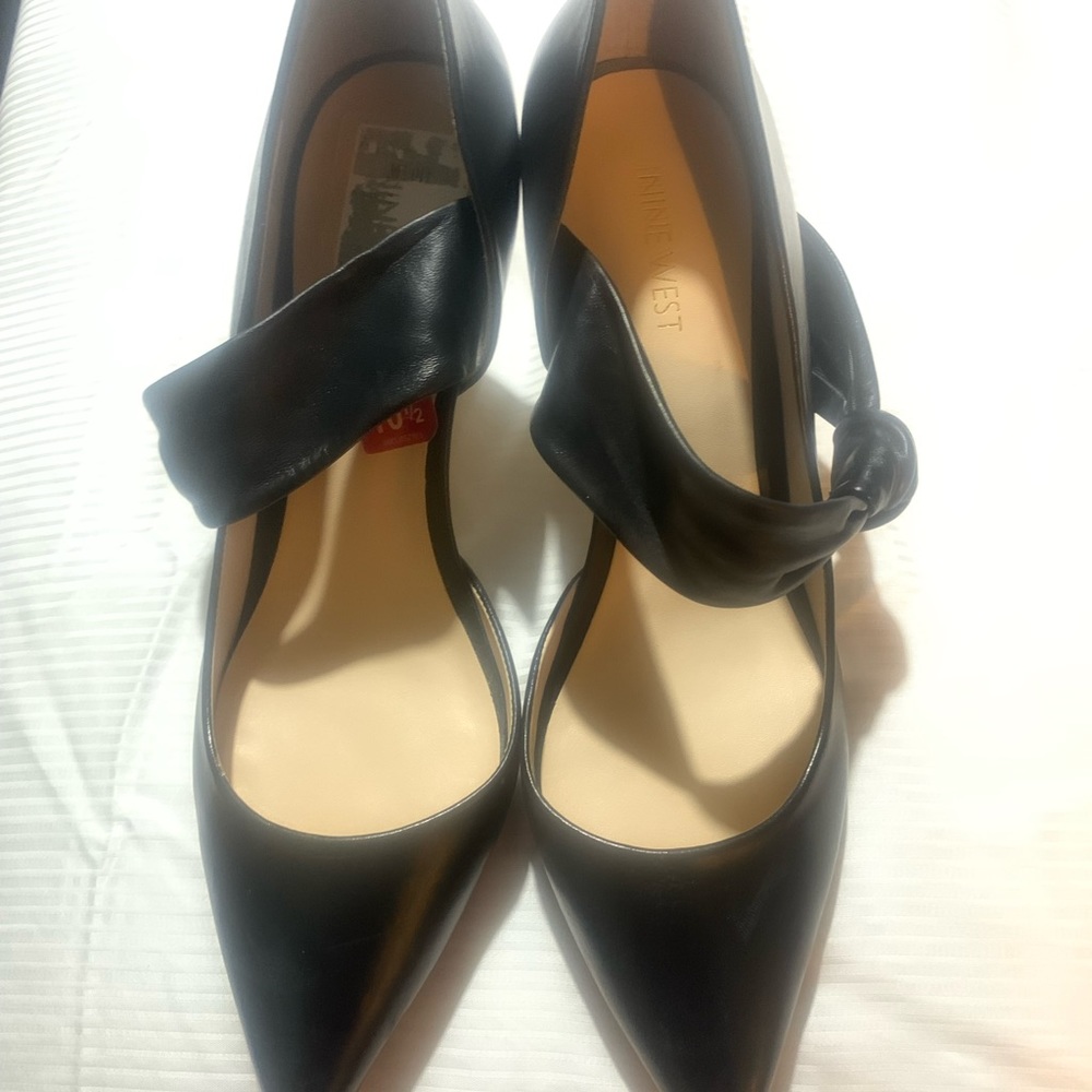 NINE WEST PUMP - Picture 8 of 8
